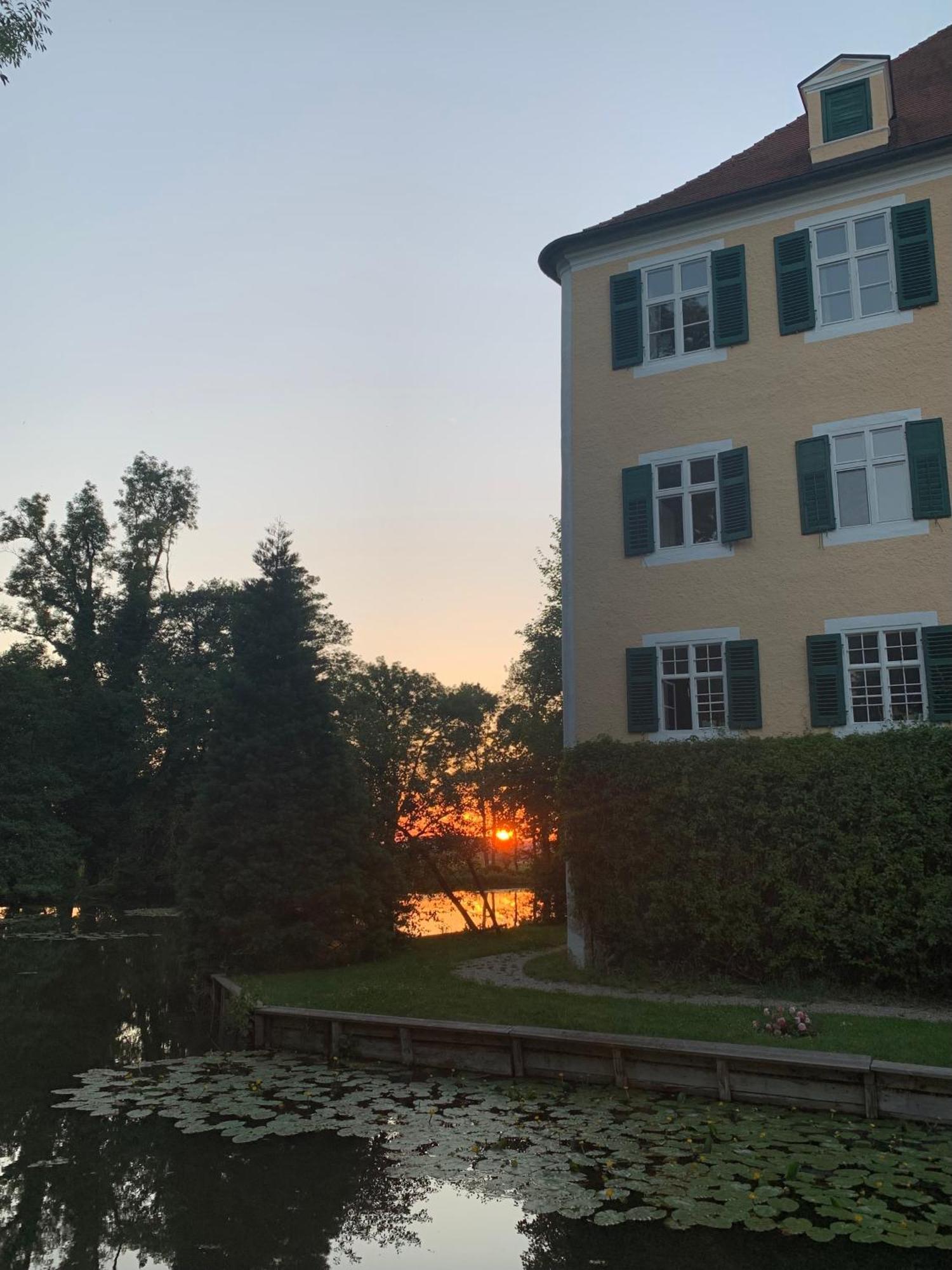 Wohnen Im Wasserschloss Sandizell Schrobenhausen Exterior foto